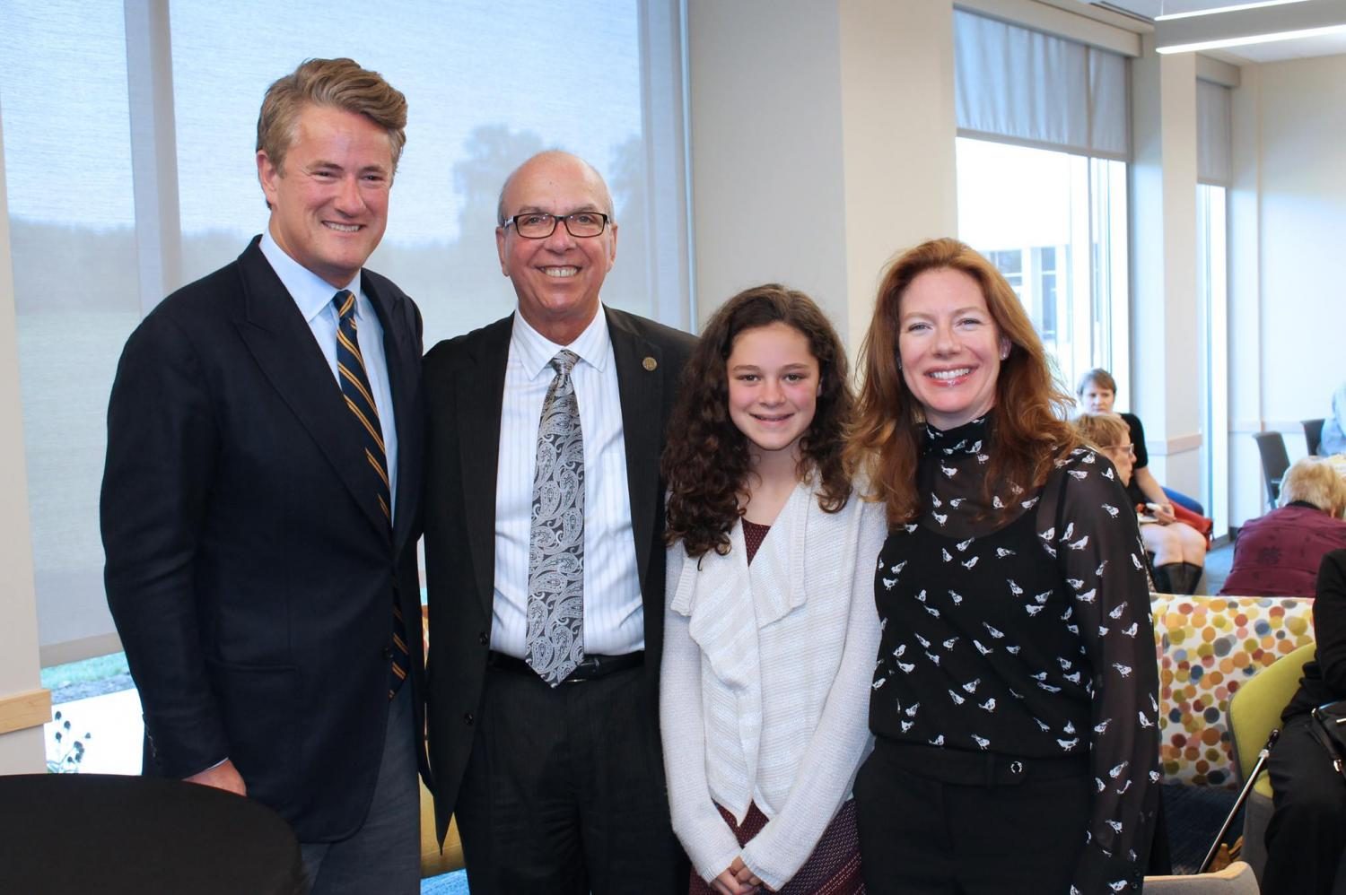 Joe Scarborough, opening speaker at the 64th Sinai Forum,
poses with Chancellor Keon and his family.