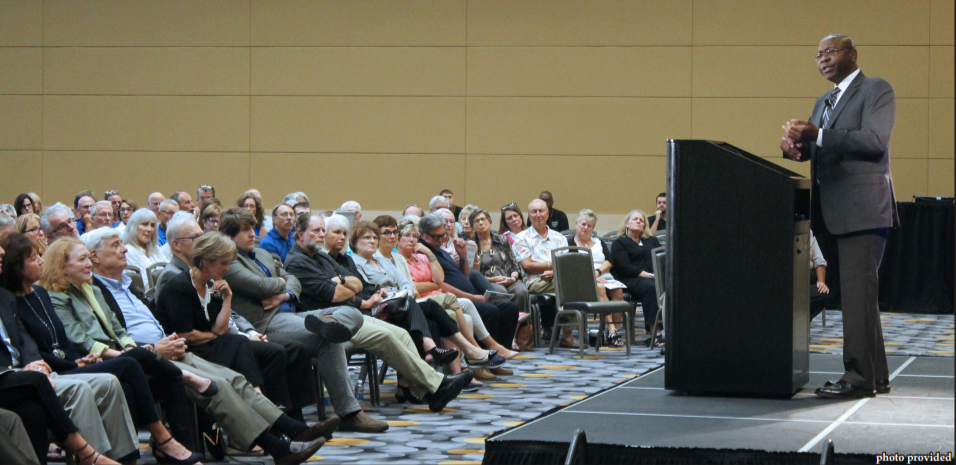 Jason L. Riley speaks to audience members at Sinai Forum on Sept. 24.
