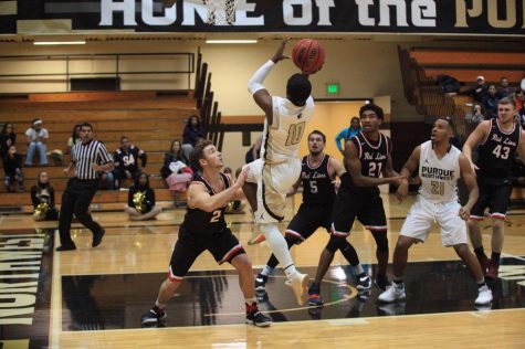 Men’s basketball won its home opener 113-81 against Lincoln Christian University on Nov. 14. 