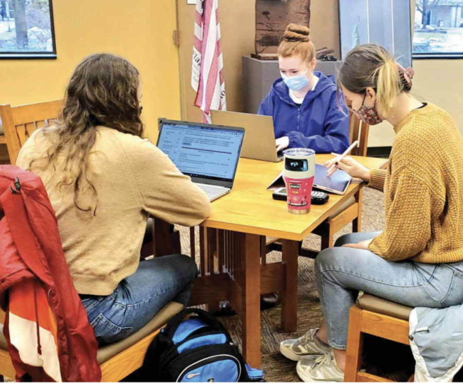 Though PNW has lifted its mask mandate, some students say they are concerned that COVID-19 remains a threat.
And, while some students are going mask-free, others say they will keep wearing masks.